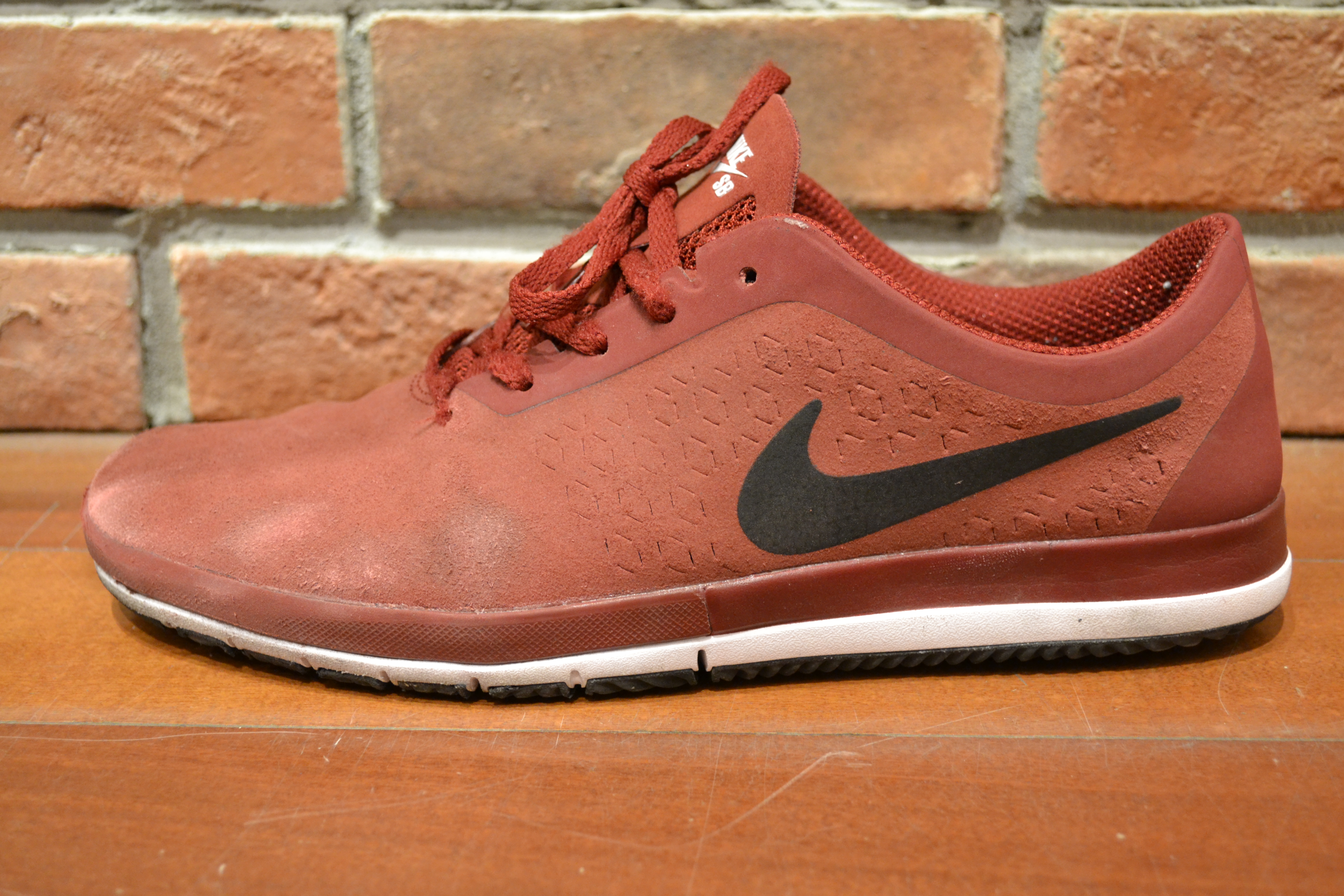 nike sb free nano red